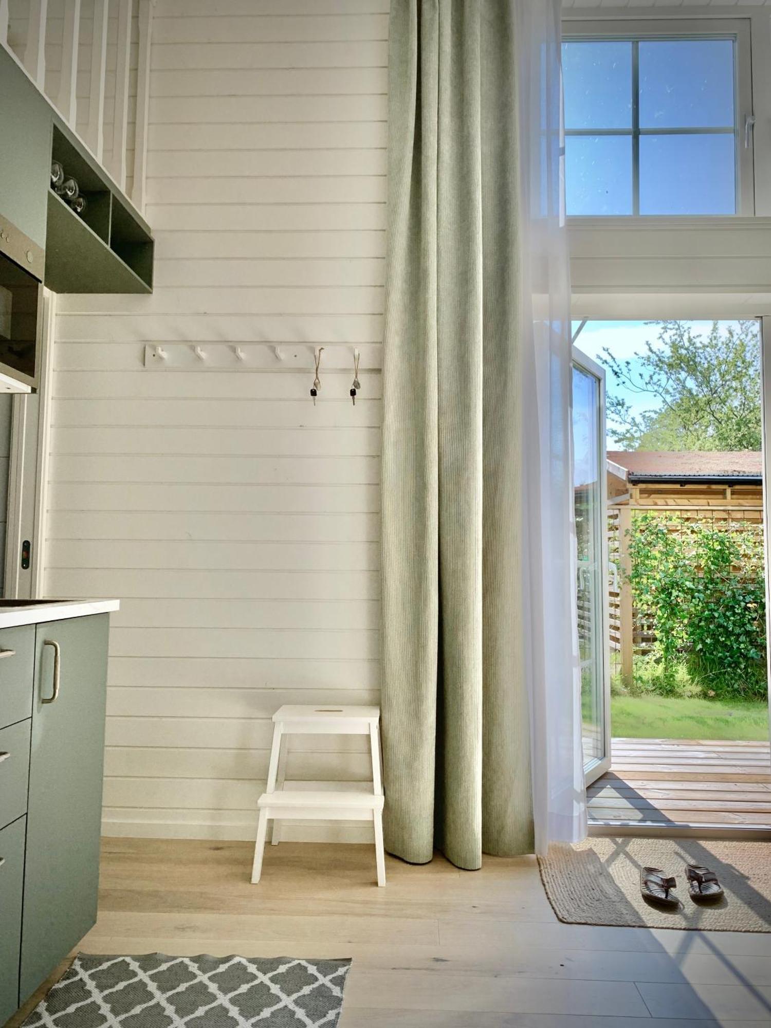 Strandnaera, Pergola, P-Plats I Hoellviken Zewnętrze zdjęcie